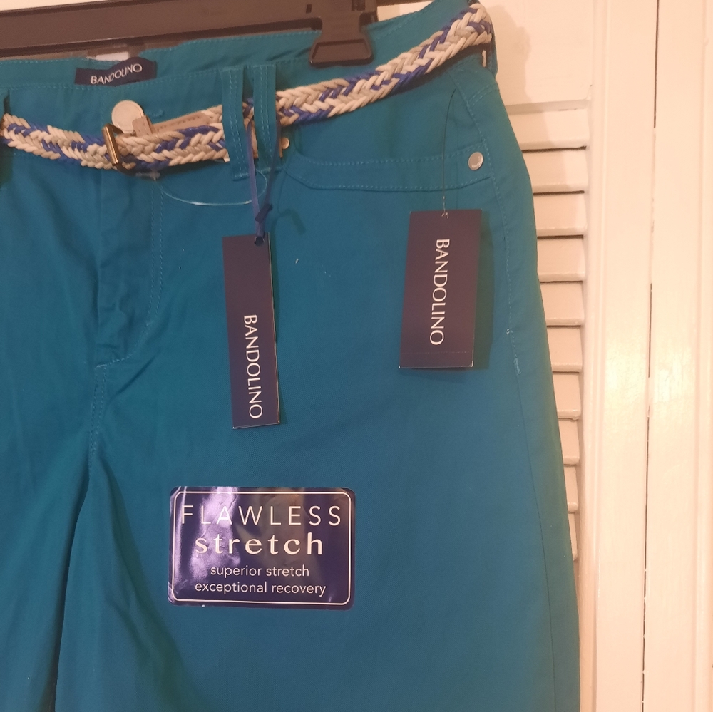 Bandolino classic amalia stretch belted shorts sz 10 NWT *D6 - Picture 3 of 6